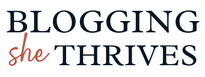 Blogging She Thrives logo